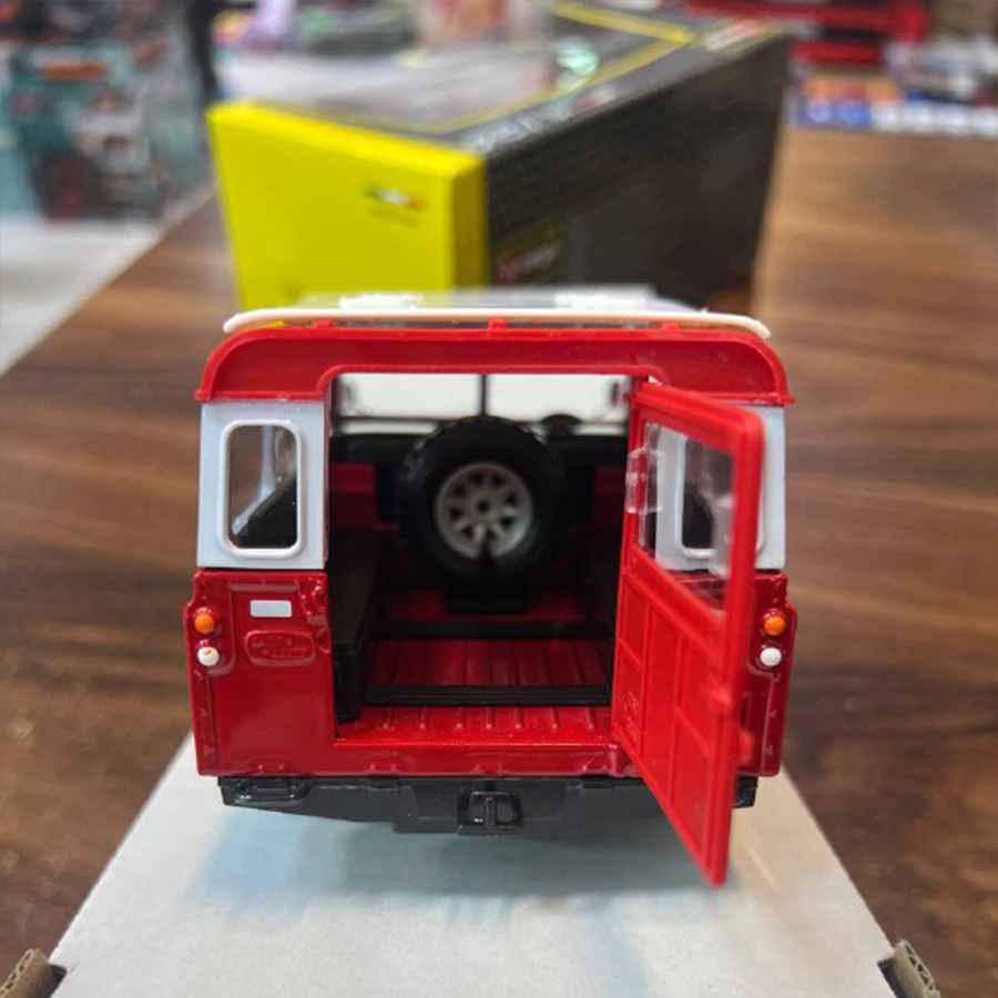 ماشین فلزی لندرور بوراگو Burago مقیاس1:24 22063_18